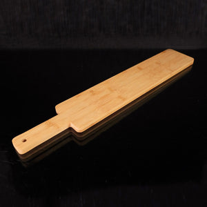 23" x 4" Made with Bamboo, the Bread Serving Board is a great addition to your collection. Slim and long, it is perfect for loaves of garlic or any bread. VERDICI $20.00