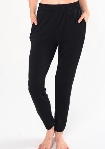 The Julie Zipped Pocket Jogger is an irresistibly comfortable and lightweight jogger with zipped side pockets for everyday wear. Pair these with the matching Ashley Zipped Hoodie for anytime comfort. Fabrication: 95% Viscose from Bamboo 5% Spandex $100.00 Black