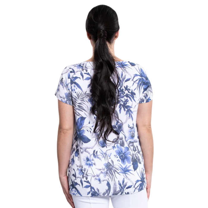 female model wearing peri palm print clara top back view on white background
