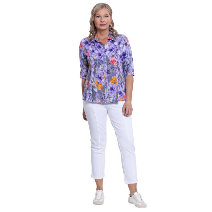 model wearing violet bloom print lorine blouse and white nadine cropped pants front view on whitte background
