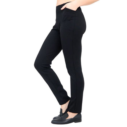 female model weaing black tall nadia pants side view on white background