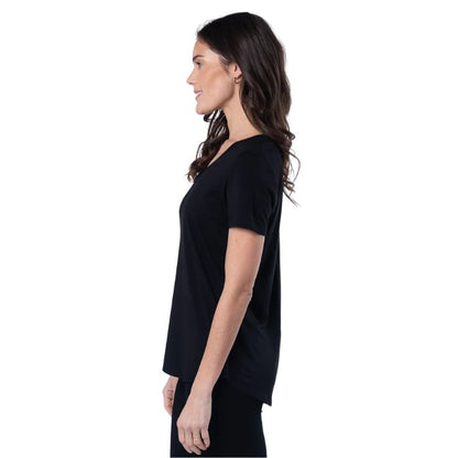 female model wearing black rylie v-neck tee side view on white background