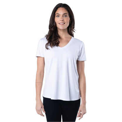 female model wearing white rylie v-neck tee front view on white background