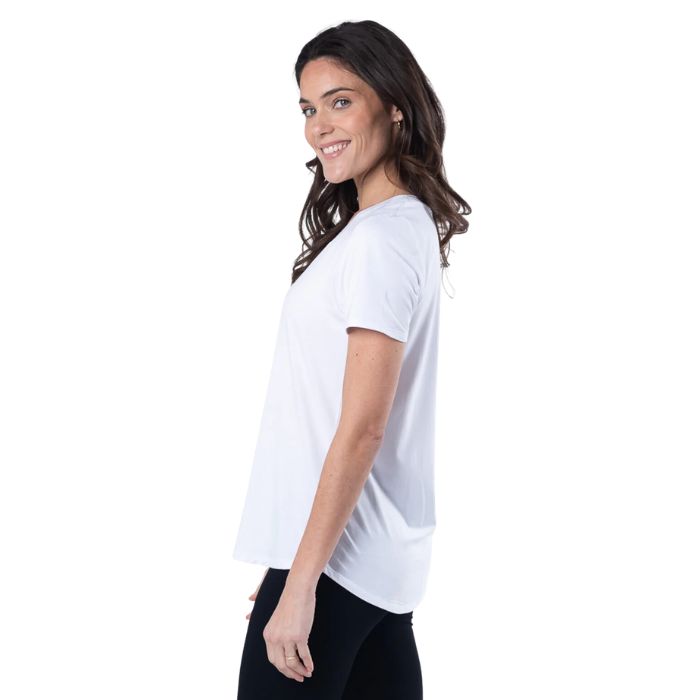 female model wearing white rylie v-neck tee side view on white background