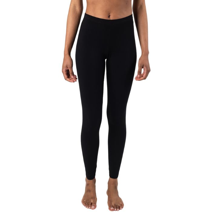 bottom of female model wearing black suri full length leggings front view on white background 