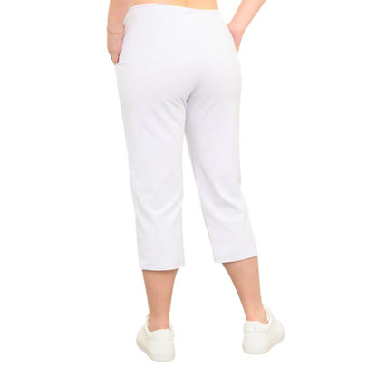 female model wearing white susan capri pants back view on white background