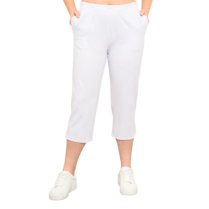 female model wearing white susan capri pants front view on white background