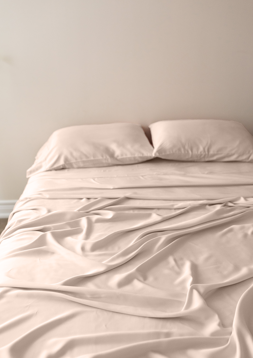 Terrera Bamboo Sheet Set includes a Fitted Sheet, Flat Sheet & 2 Pillow Cases. Cool-to-touch, ultra-soft sheets made with their signature viscose from bamboo, which is comfortable, breathable, and oh so soft - an excellent option for those with sensitive skin. With a 400 Thread count, these bed sheets will guarantee you the best sleep, ever. Fabrication: 100% Certified Organic Viscose from Bamboo TERRERA Double $150/Queen $160/ King $190