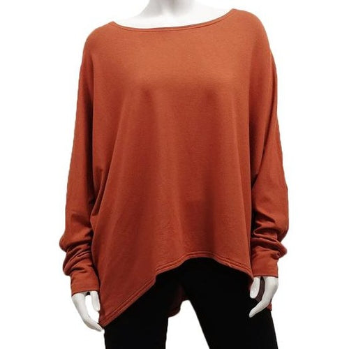  A throw on your body and go piece; the French Terry Sweatshirt has a high/ low hemline, loose Dolman sleeves. Made of Bamboo it is cool in the summer and warm in the winter making it an excellent choice that can be worn all year round.  (One Size)  Proudly Made in Canada  Fabrication: 66% Bamboo, 28% Cotton, 6% Spandex   GILMOUR $97.00 nutmeg brown  