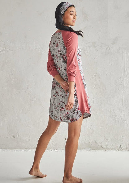 The Avery Long Sleeve Nightie is a raglan style dress that falls just above the knee. Incredibly soft and comfortable, great for a good nights sleep and it comes with a matching headband. Made from This is J's signature ultra-soft and moisture-wicking fabric blend. Proudly Made In Canada Fabrication: 93% Bamboo, 7% Spandex $99.00 toile vintage brick