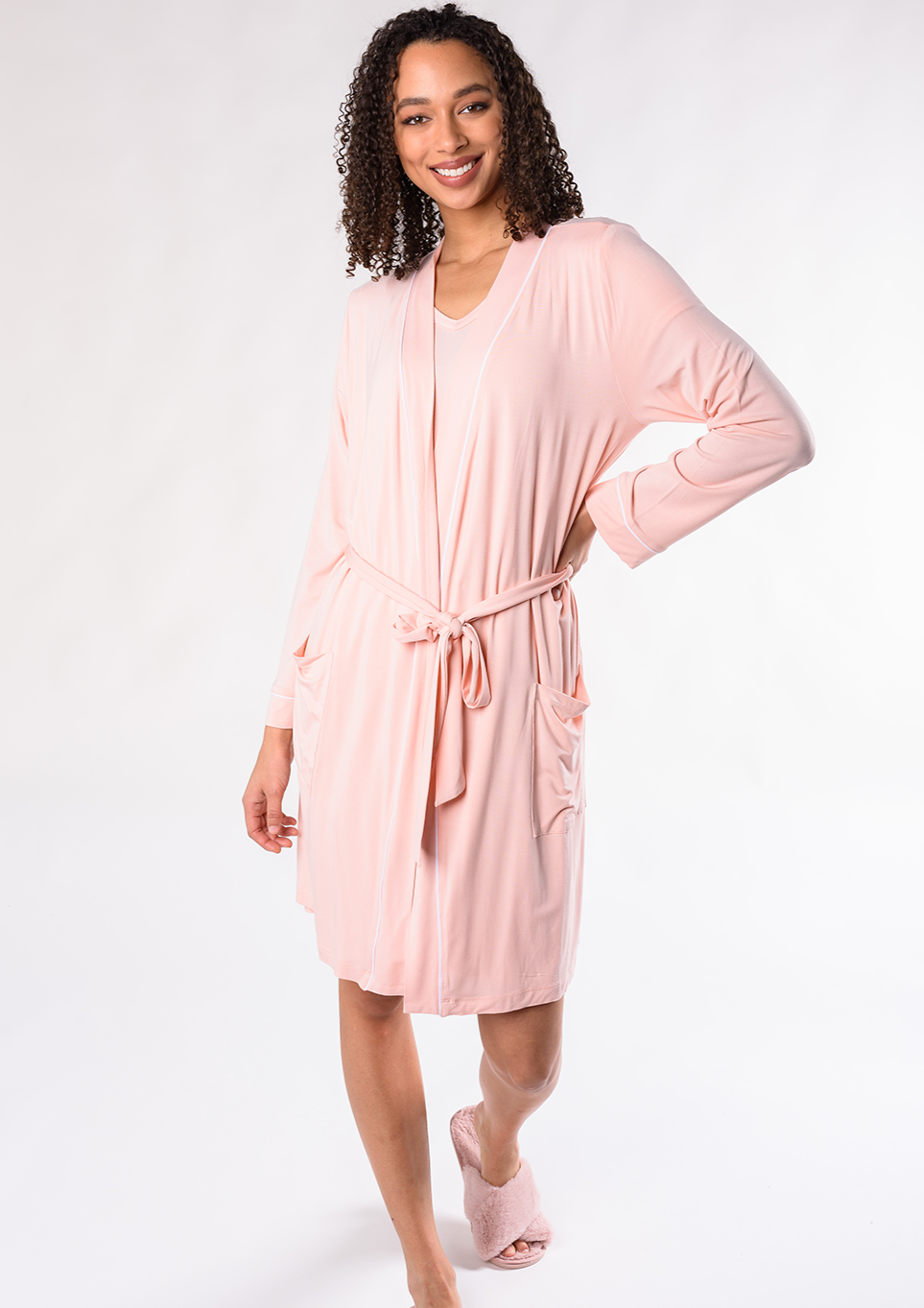 You deserve the Mia Luxe Robe to lounge in. Made with signature soft viscose from bamboo, this robe feels cooling and smooth on the body. You’ll love the side pockets, elegant white piping and self belt. Perfect as a gift! Fabrication: 95% Viscose from Bamboo 5% Spandex TERRERA Light Pink $95.00