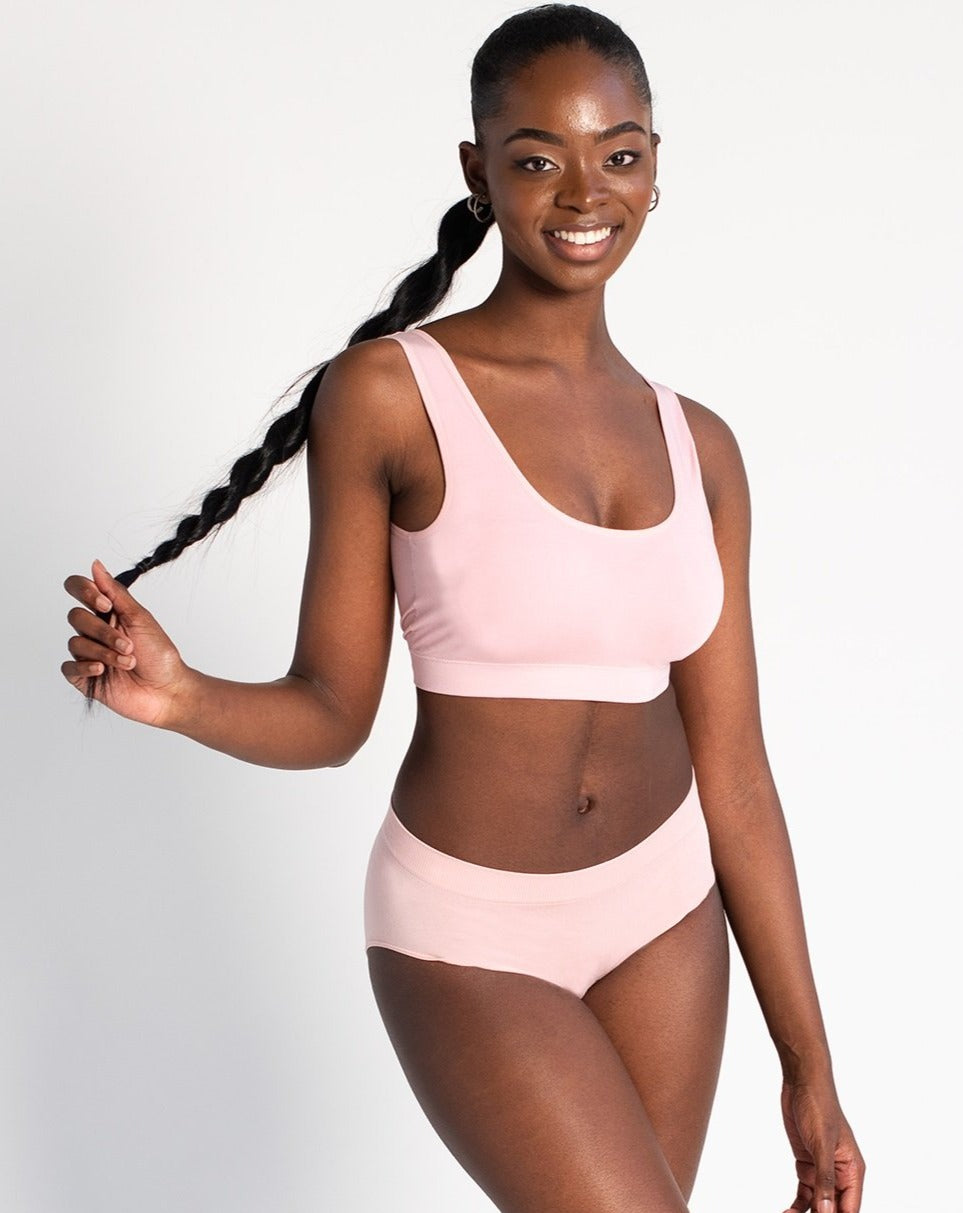 This is the bralette that you won't want to take off! Terrera's Essential bralette is made with their signature soft bamboo jersey and soft padded cups. It is high-stretch, moisture-wicking, anti-bacterial, and gentle even for sensitive skin. Fabrication: 77% viscose from bamboo, 17% nylon, 6% spandex  Terrera Pink $30.00