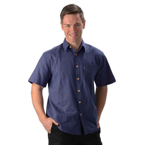 The Will Short Sleeve Button Up Hemp Shirt is a must have for your every day wardrobe, with wood buttons and a single pocket on the right. A great selection of colours, you will want more then one. Fabrication: 55% Hemp, 45% Organic Cotton Eco-Essentials Colour Blue $70.00