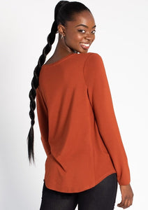A unique twist on a basic V-neck Top! The Kelsey Ribbed Tee is made with a cozy soft bamboo French terry fabric. The side rib paneling provides extra flair and movement while flattering the body.   Fabrication: 95% Viscose from Bamboo 5% Spandex TERRERA color brown sugar $74.00