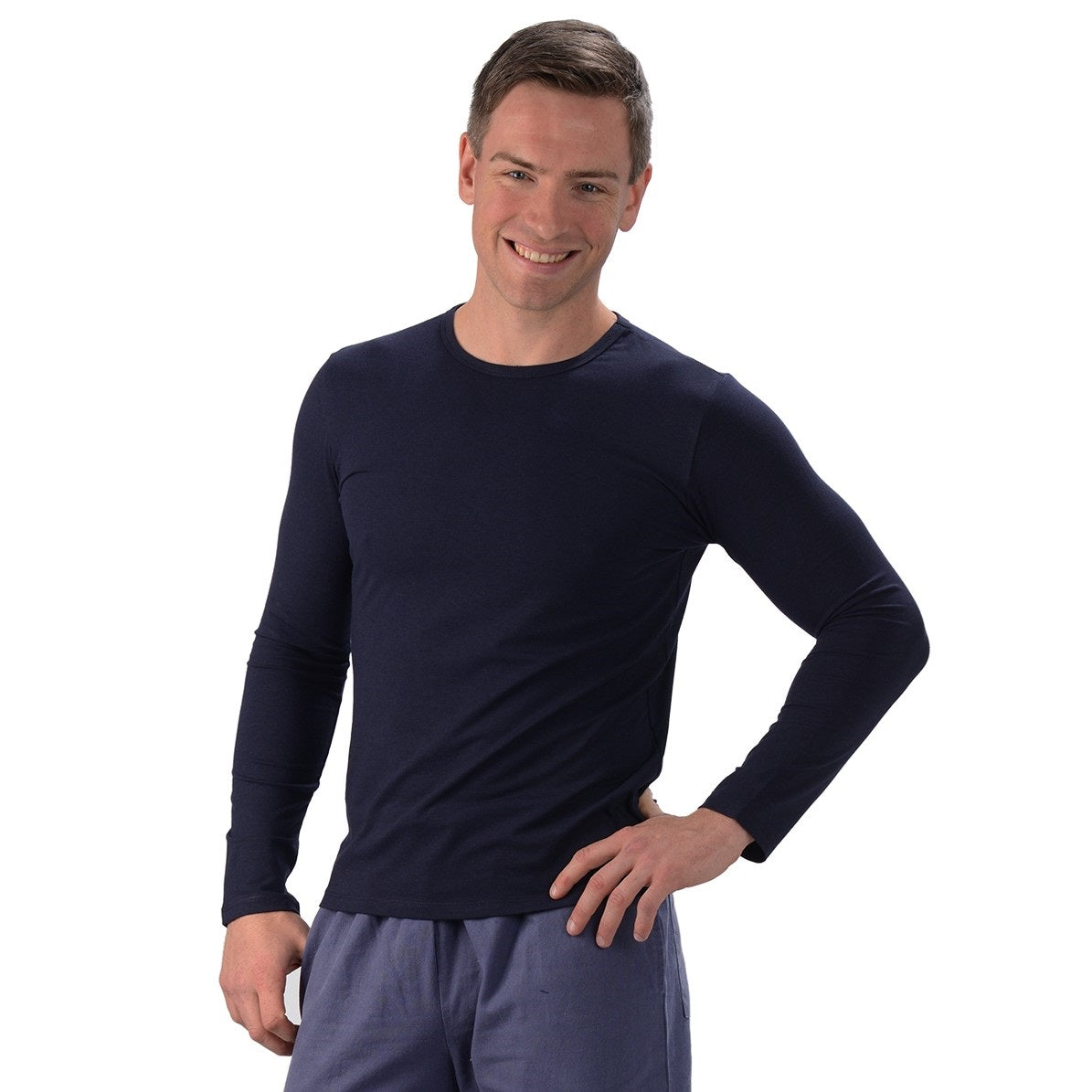 The Aron Fitted shirt is very versatile, great to wear all by its self or as a layer underneath. Made from soft, breathable Bamboo with banded cuffs and tapered sides. Great for men and women, everyone will love their Aron Fitted Shirt. Proudly Made In Canada Fabrication: 66% Rayon from Bamboo, 28% Cotton, 6% Spandex - Jersey Eco-Essentials Colour Navy Blue $45.00