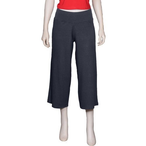 The Della Wide Leg Capri pants are light weight and flowy, with a yoga style waistband.  They are soft and breathable with a wide leg that hits about mid-calf, great for any summer day or Taking with you on all your travels. Proudly Made in Canada Fabrication: 66% Rayon from Bamboo 28% Cotton 6% Spandex ECO-ESSENTIALS $60.00 Smoke Grey