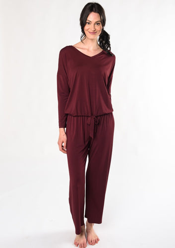 Rest and rejuvenate in the silky-soft lounge set. Made with organic viscose from bamboo, this set features a relaxed fit long-sleeve top and matching pull-on bottoms. V $130.00 wine red