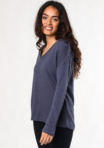 You’ll love this sustainable waffle fabric that is gentle, stretchy, and soft on the skin. Designed with flattering forward-front seams, relaxed fit, and a v-neck. Fabrication: 68% Viscose from bamboo, 28% cotton 4% $75.00 anchor blue